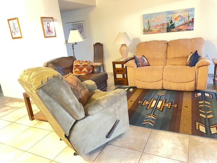 Cozy Town Home In Quiet Neighborhood - Green Valley, AZ