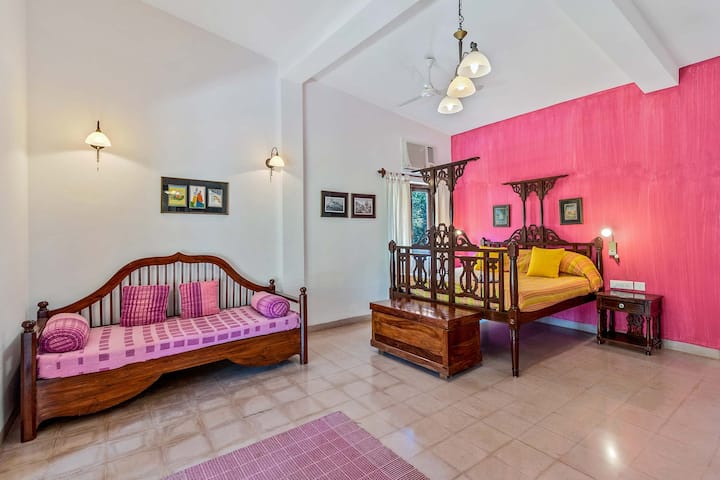 Bedroom 2 image 2