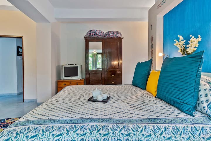 Bedroom 1 image 2