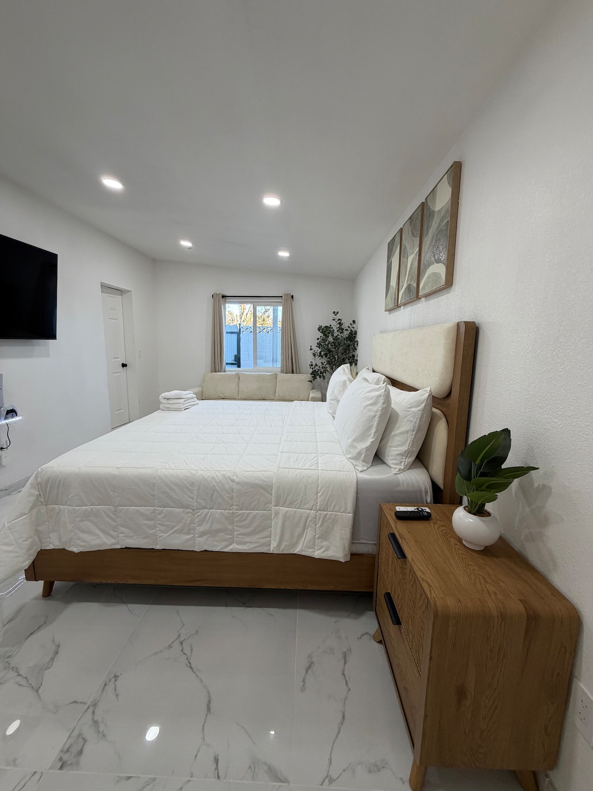 Minimalist Apartment