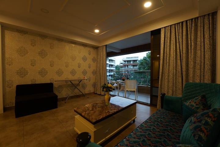 Living room image 2