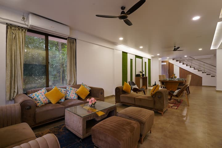 Living room image 5