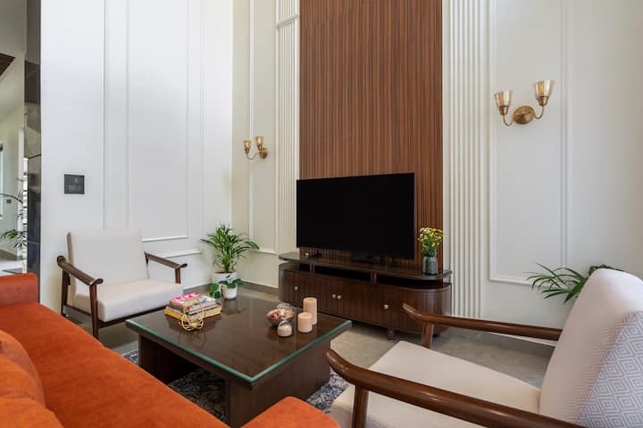 Living room image 3