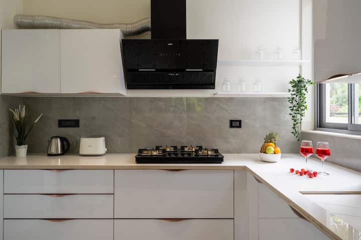 Full kitchen image 3