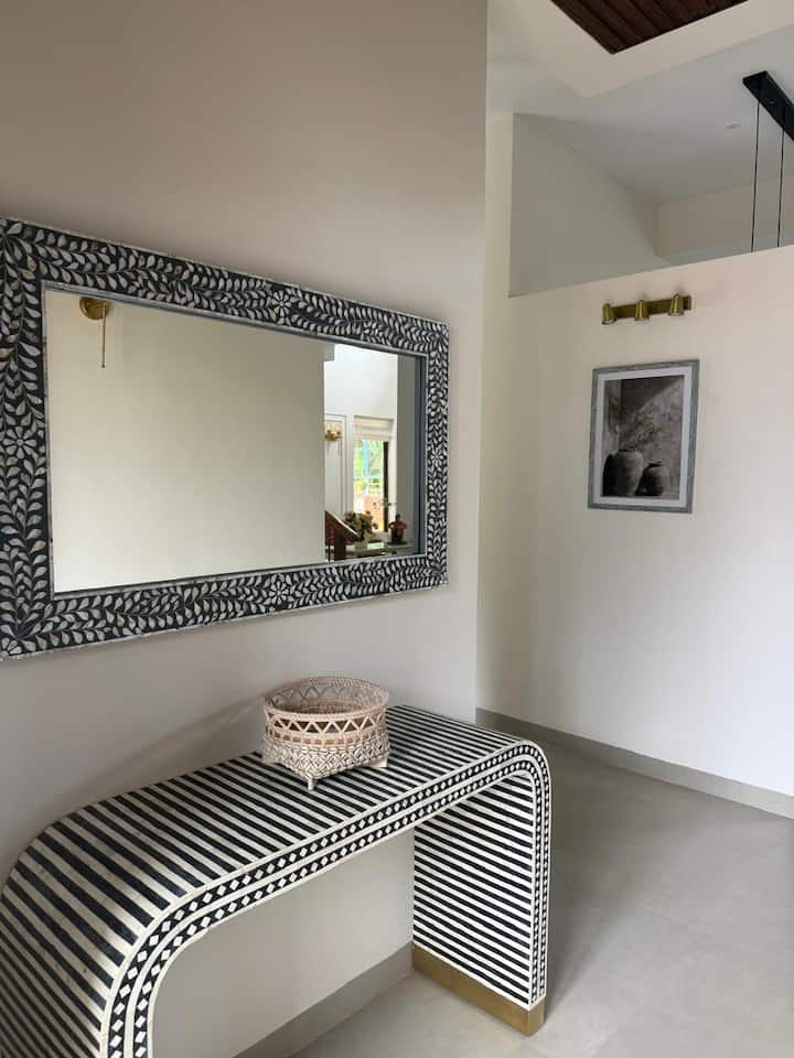 Living room image 8