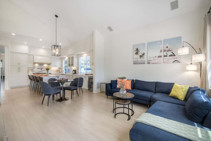 Brick & Beach Family Retreat - Carlsbad, CA