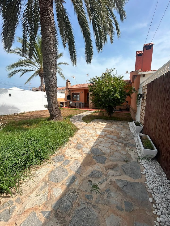 Casa Con Jardin Privado En Torrevieja - Torrevieja