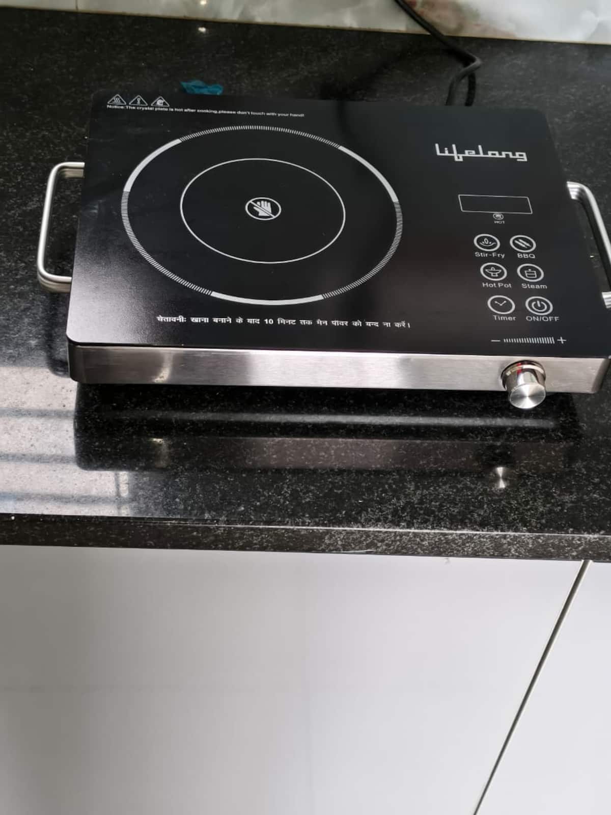 Kitchenette image 6
