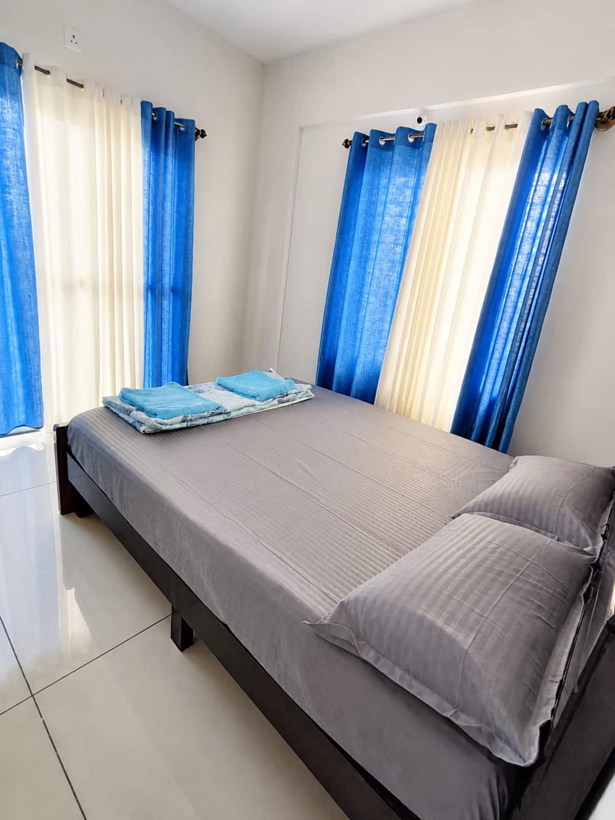 Bedroom 2 image 6