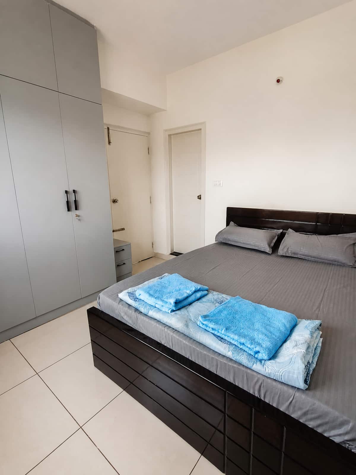Bedroom 1 image 1