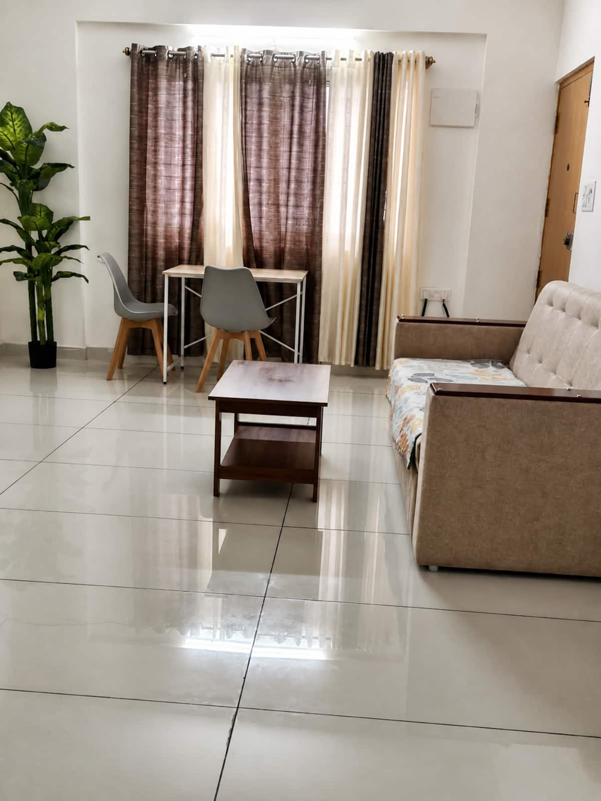 Living room image 11