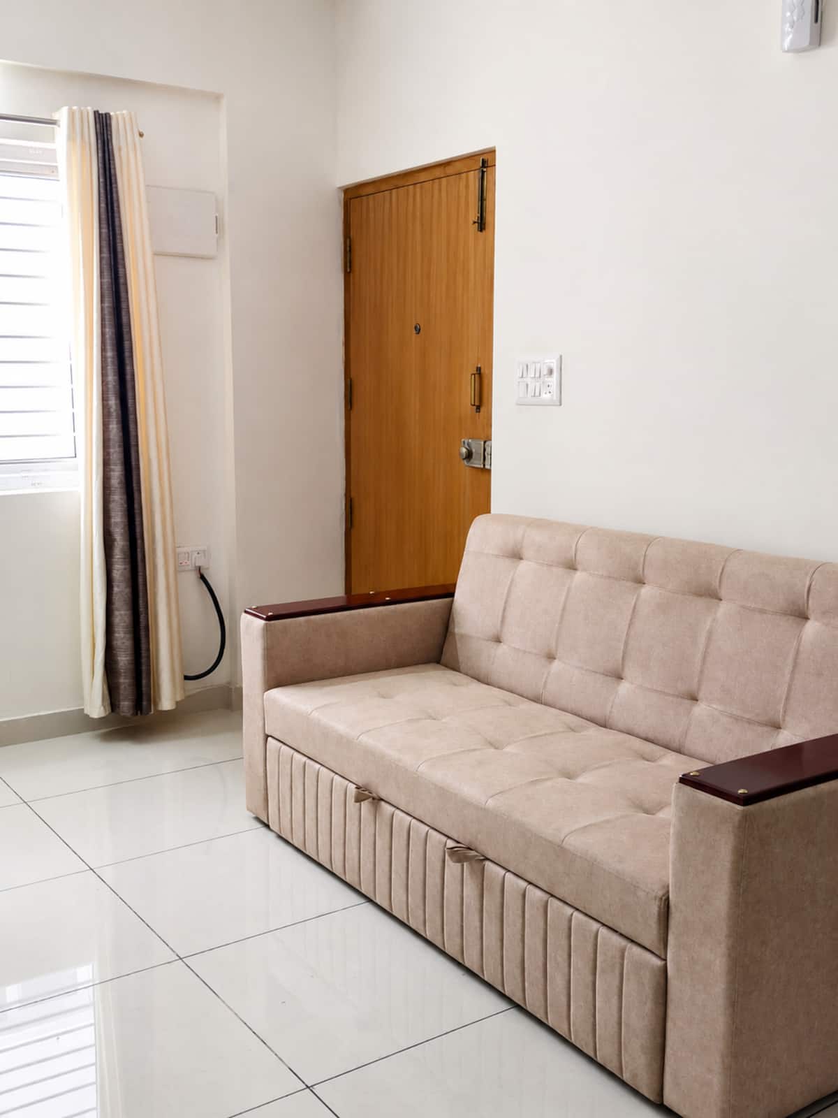 Living room image 5