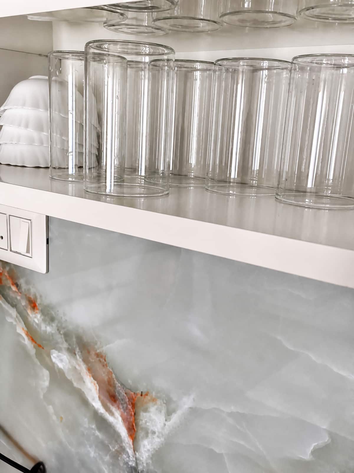 Kitchenette image 10