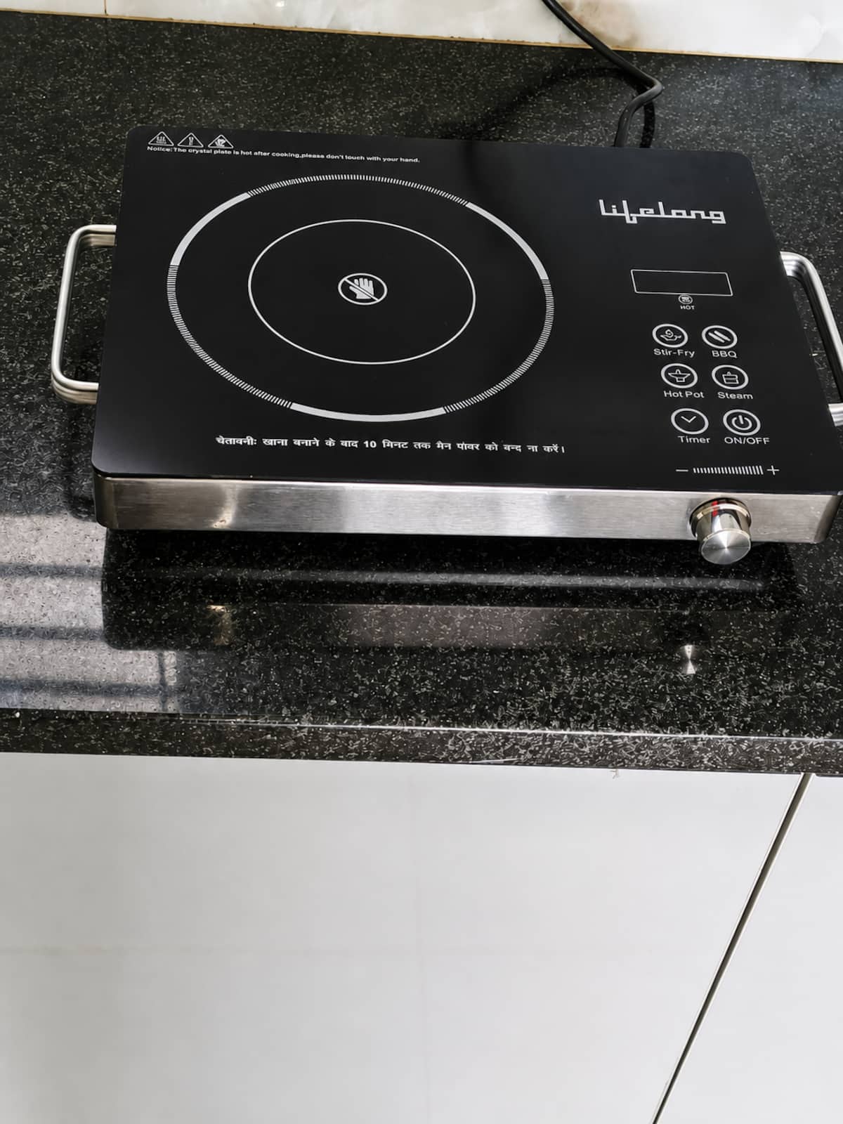 Kitchenette image 6