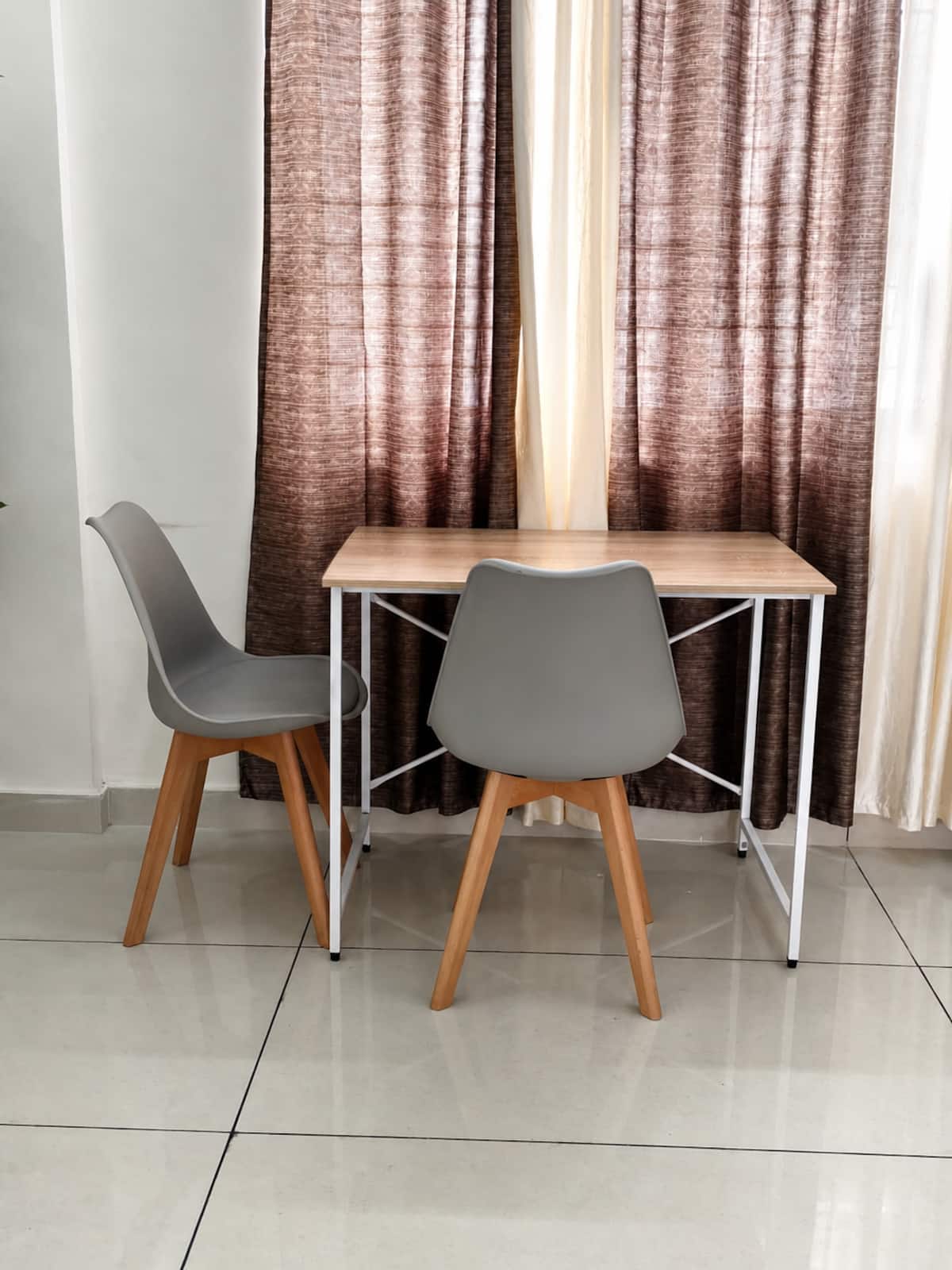 Dining area image 4