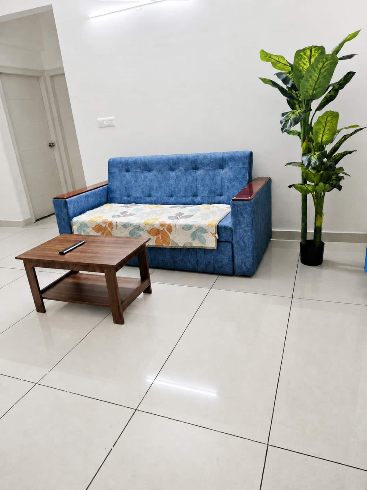 Living room image 6