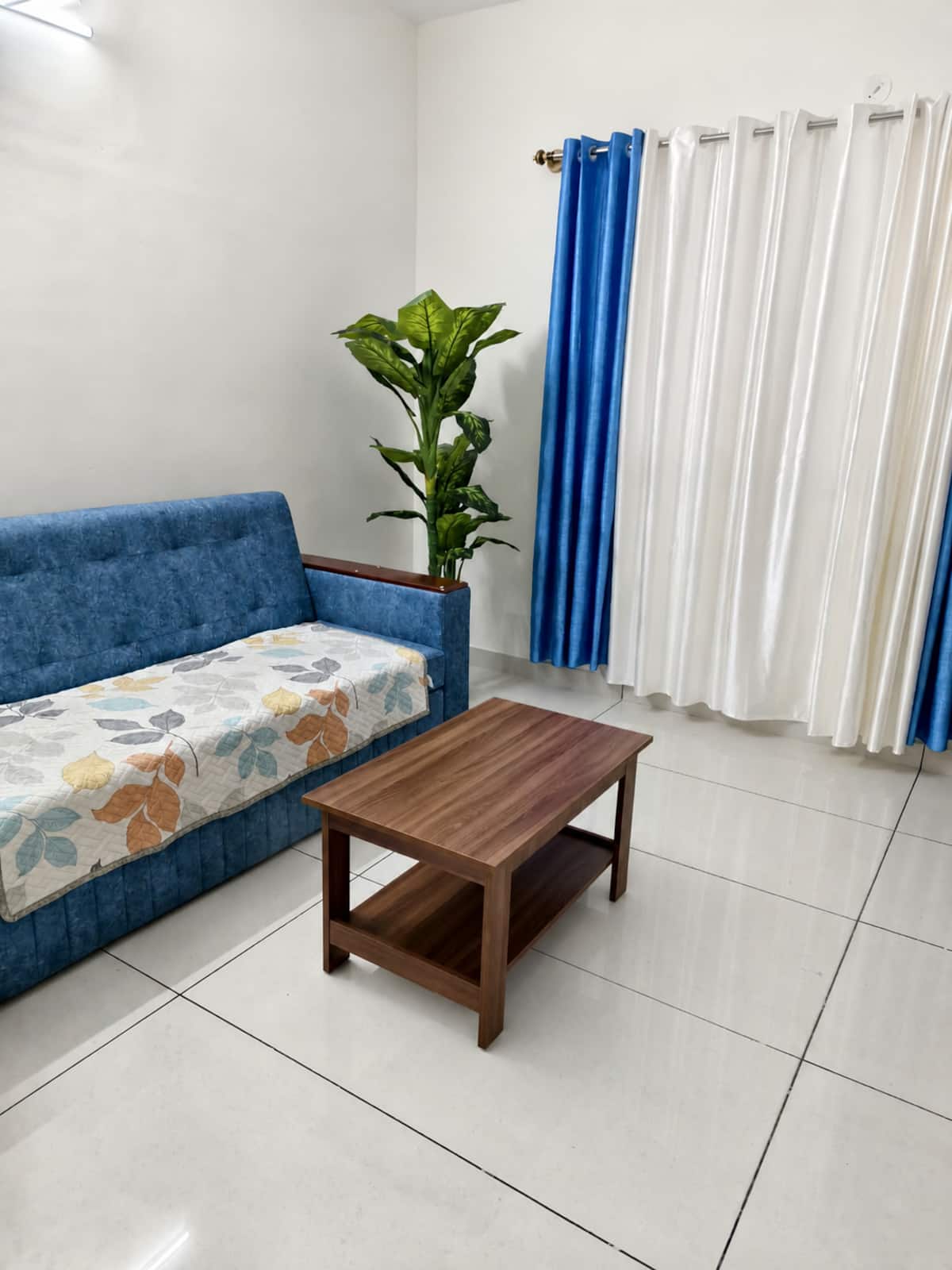 206 | Stylish 2BHK by Everloft with Balcony - Living Room