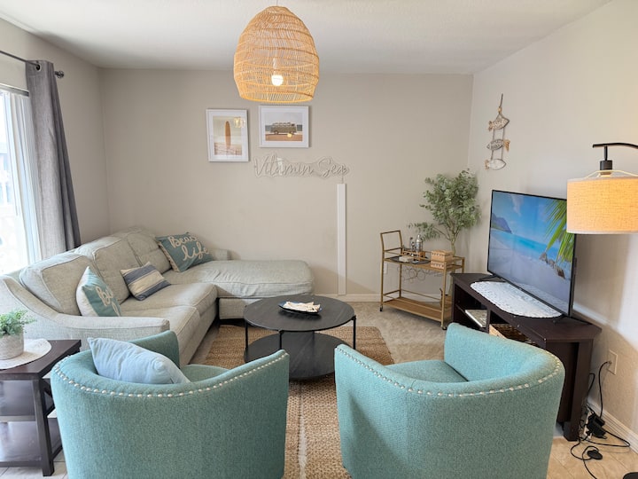 2br Condo | Beach And Pool Access - Cocoa Beach, FL