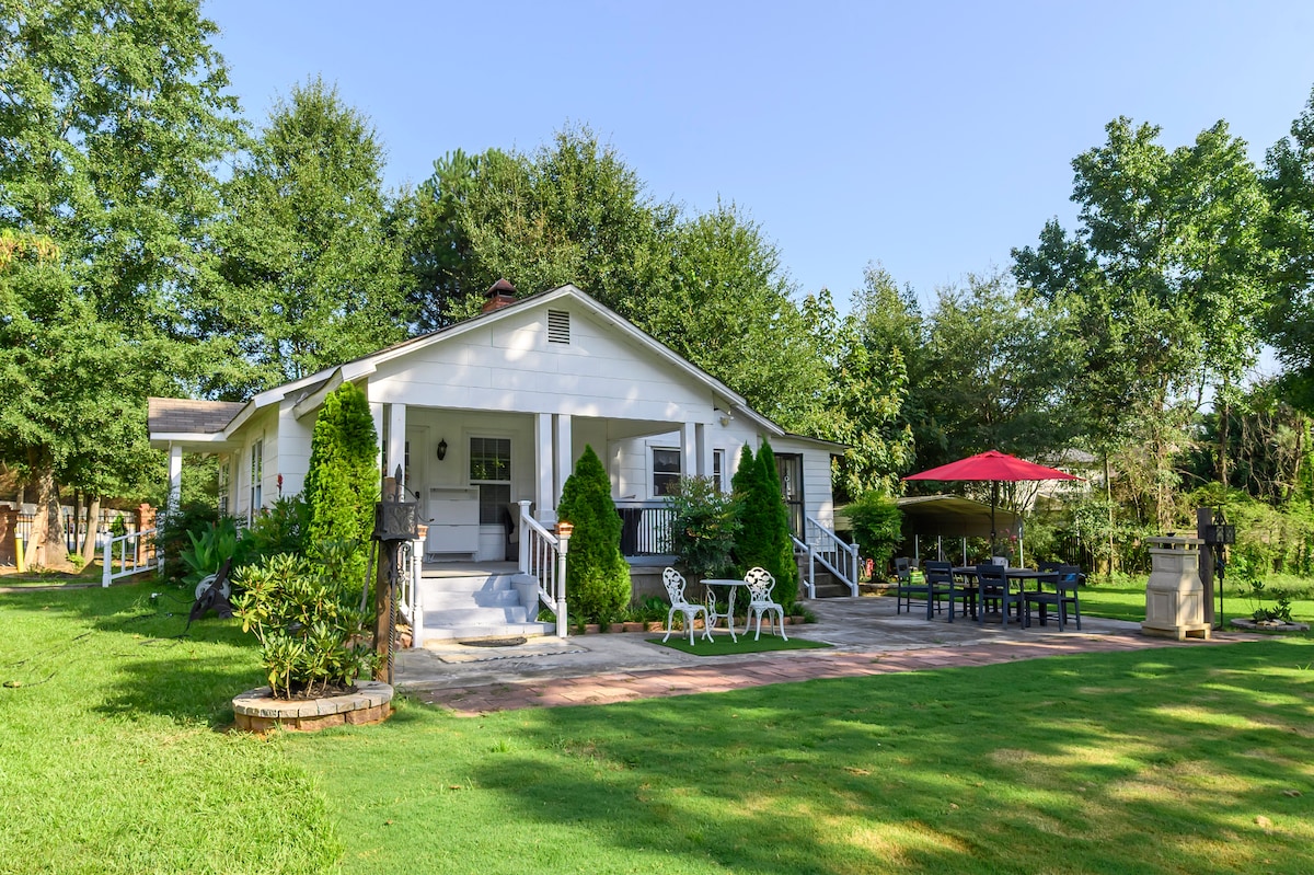 Warm house near mall of GA ,King bed ,Middle rent