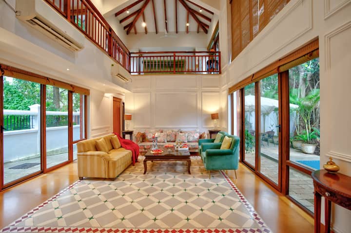 Living room image 7