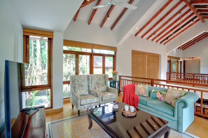 Living room image 5