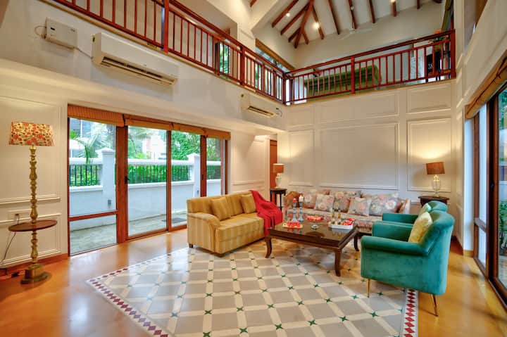 Living room image 9