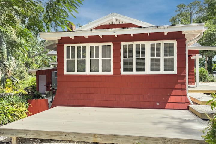 Rutledge Manor Cottage - Bradenton, FL