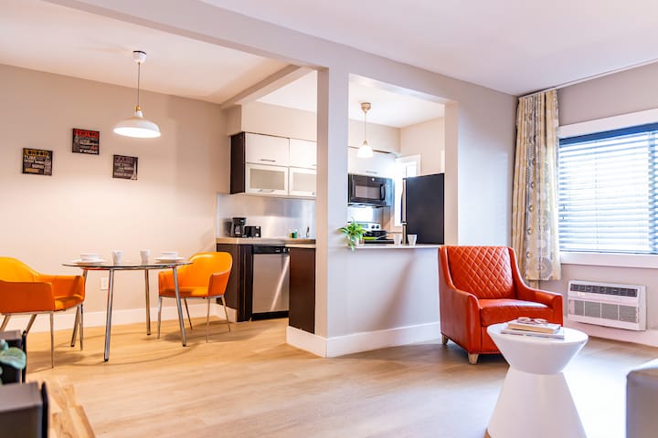 1br Queen Suite  Near North Beach - Miami Beach, FL