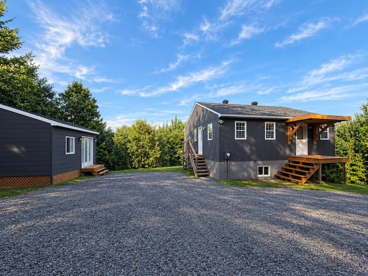 Laurentians Escape | Trails & Village Nearby - Saint-Sauveur