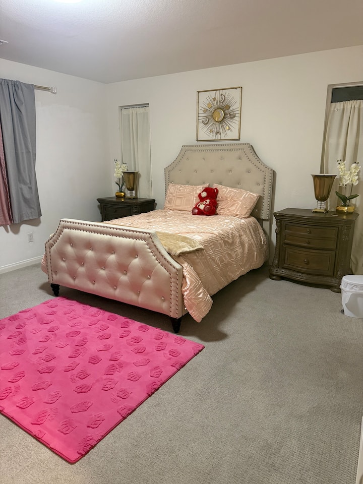 Luxury King Master Room - Fontana, CA