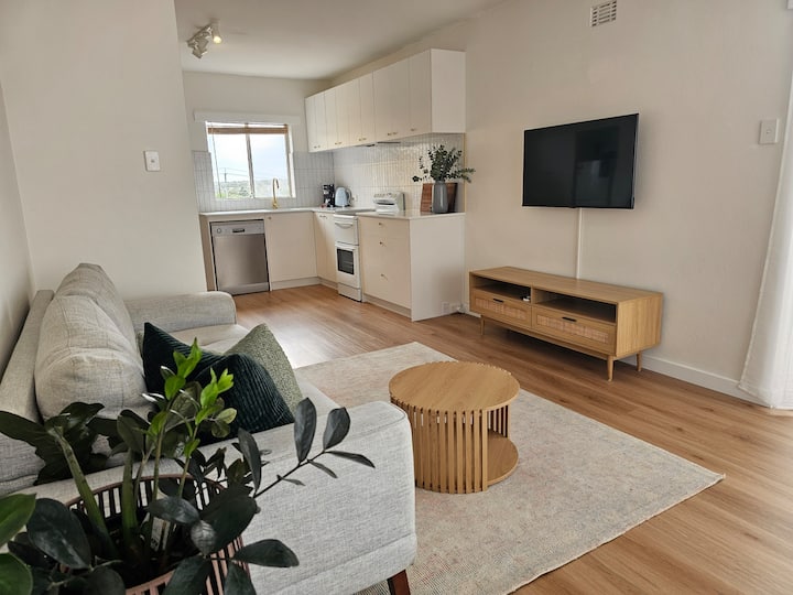 Casa Stanley | Coastal Luxe  10 Min Walk To Beach - Perth