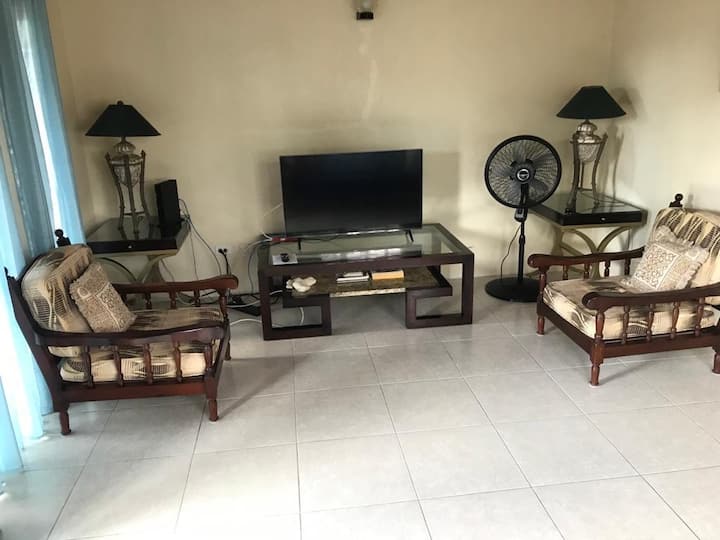 Beautiful 1 Bedroom Condo In Regency Park - Bridgetown