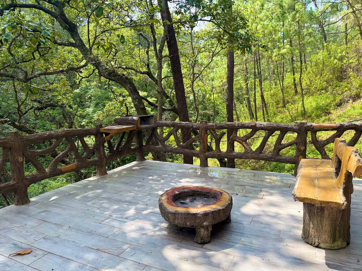 Vallarta's Suite · Starlink · Jacuzzi · Forest View 3
