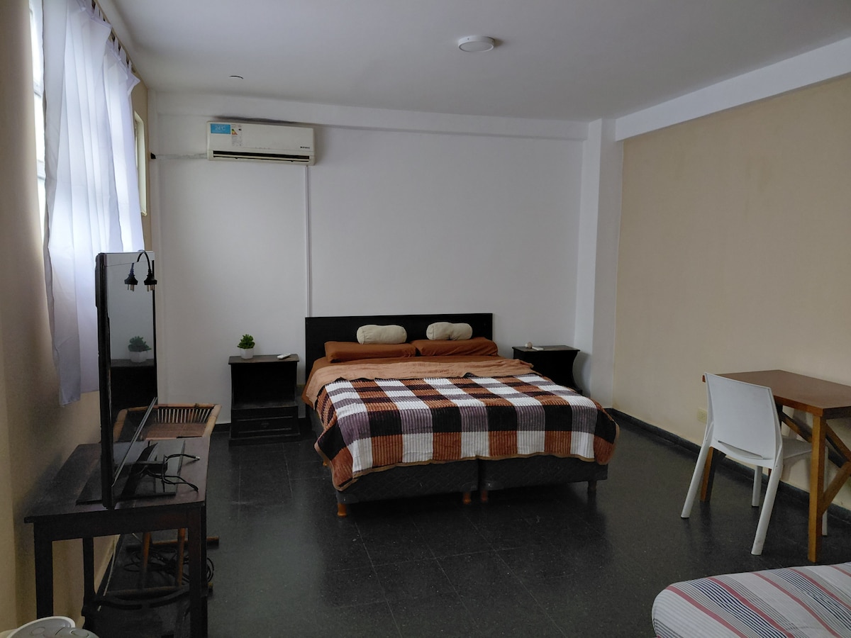 Departamento amoblado con AC