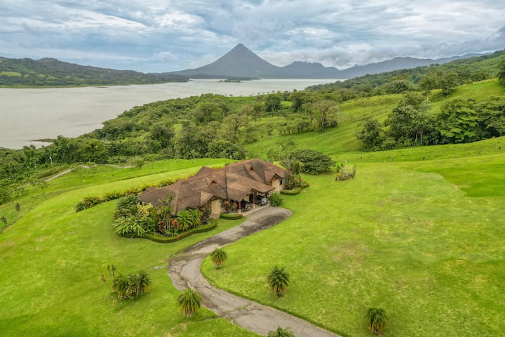 Lake & Volcano Views: 2-unit Retreat W/ Hot Tub! - La Fortuna