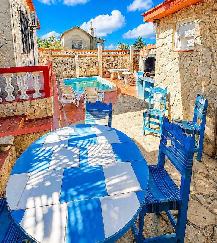 Havana-Guanabo Villa / Pool / Electric Backrest - Villas for Rent