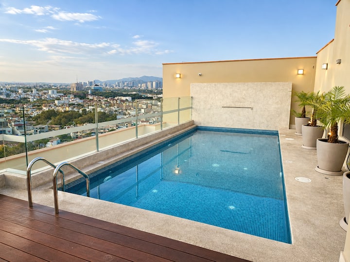 2 Dormitorios Con Piscina | Vista Panorámica. - Peru