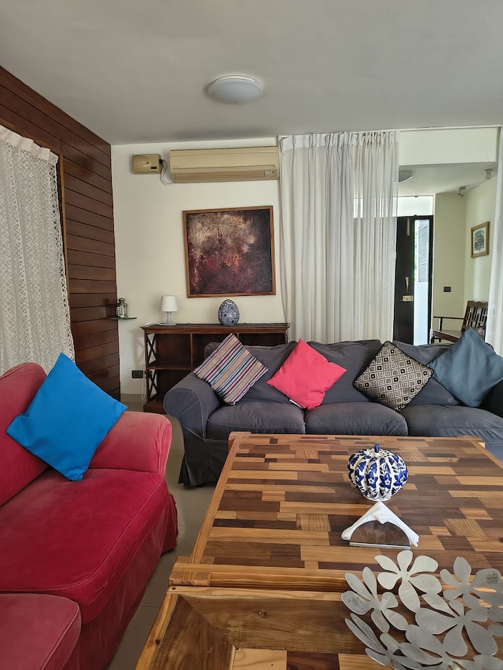 Living room image 2