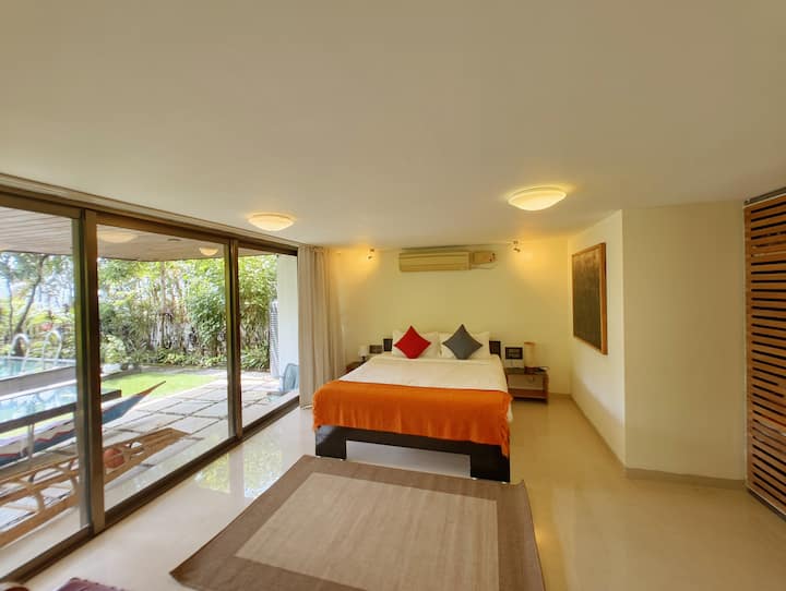 Bedroom 1 image 2