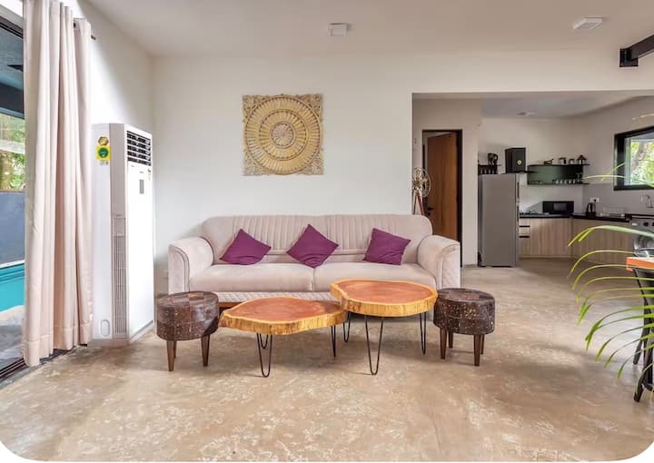 Living room image 1