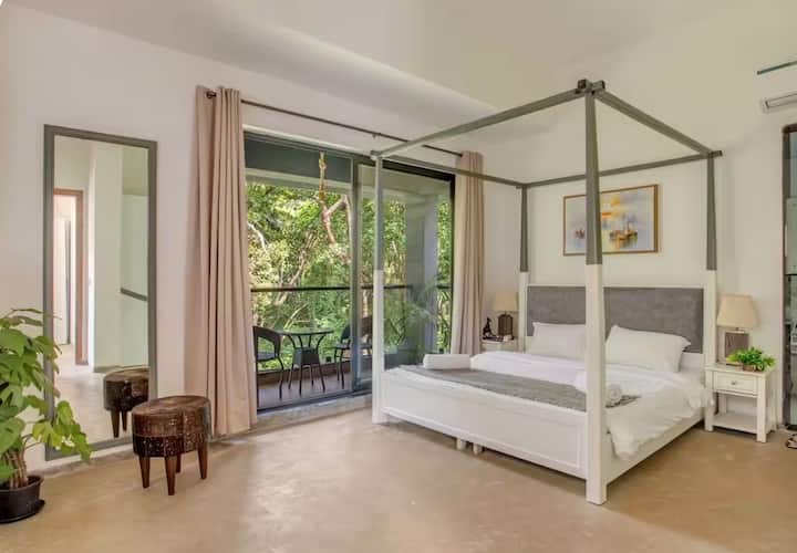 Bedroom 1 image 2