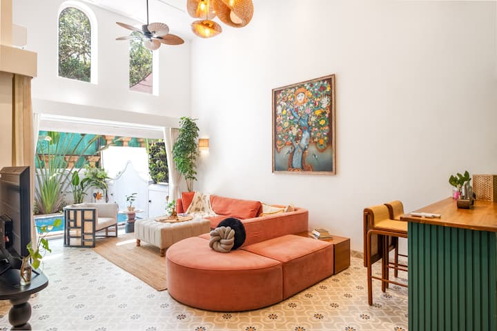 Living room image 7