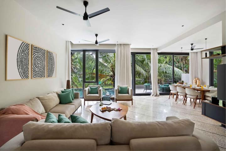 Living room image 4