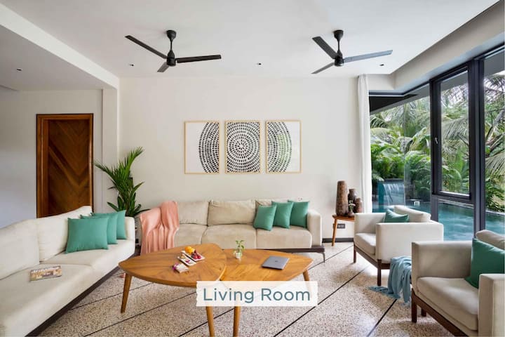 Living room image 1