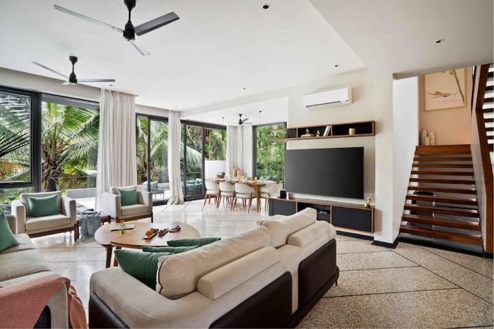 Living room image 5