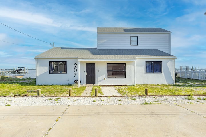Panferio Paradise Bay Front Home - Gulf Breeze, FL