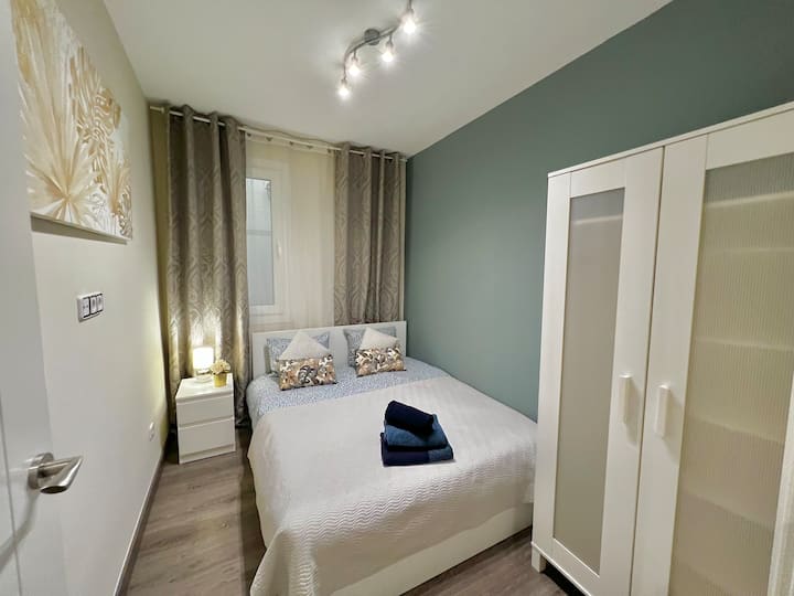 Lovely Flat I 
Terrace&balcony - Badalona