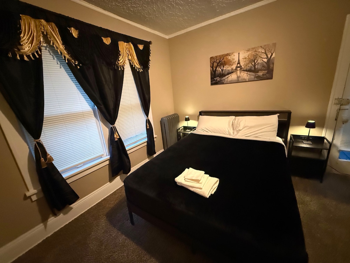 Cleveland · room in shared 2br appt — property photo from the Airbnb listing