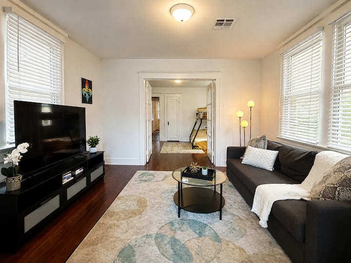 Renovated Historic Shotgun House - Metairie, LA