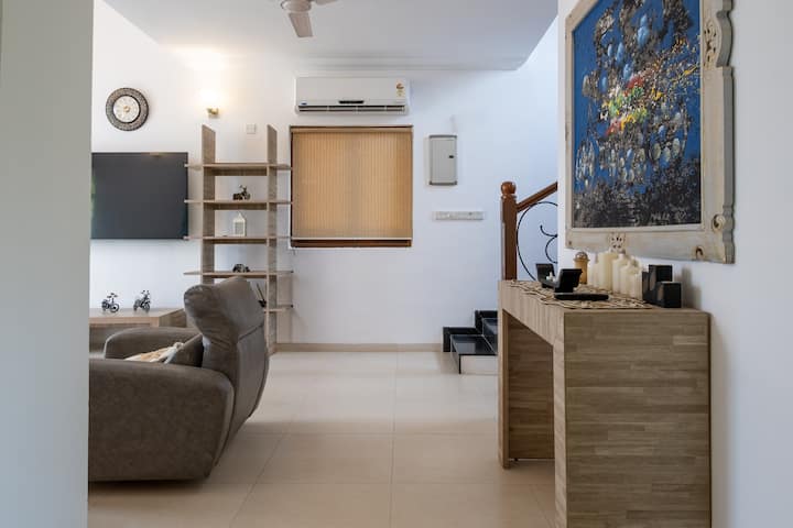 Living room image 2